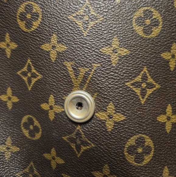 VINTAGE LOUIS VUITTON SAINT CLOUD CROSSBODY - Picture 3 of 14